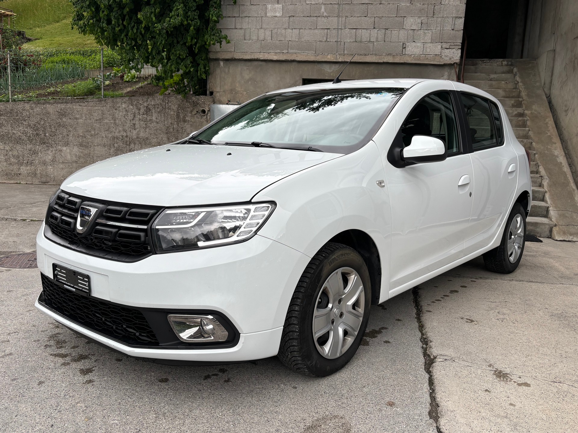 DACIA Sandero TCe 90 Comfort Automatic-image-1