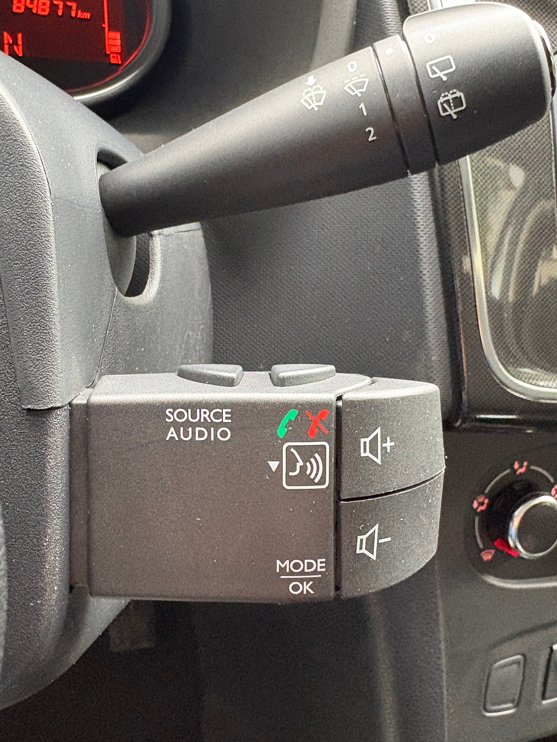 DACIA Sandero TCe 90 Comfort Automatic-image-9