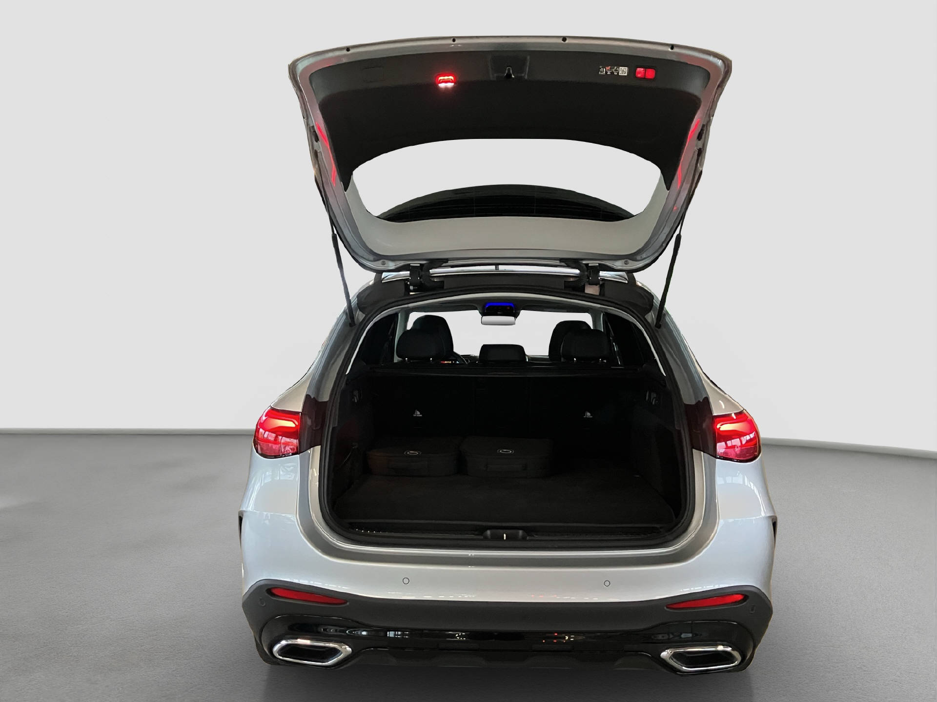 MERCEDES-BENZ GLC 300 e EQ Star AMG Line-image-15