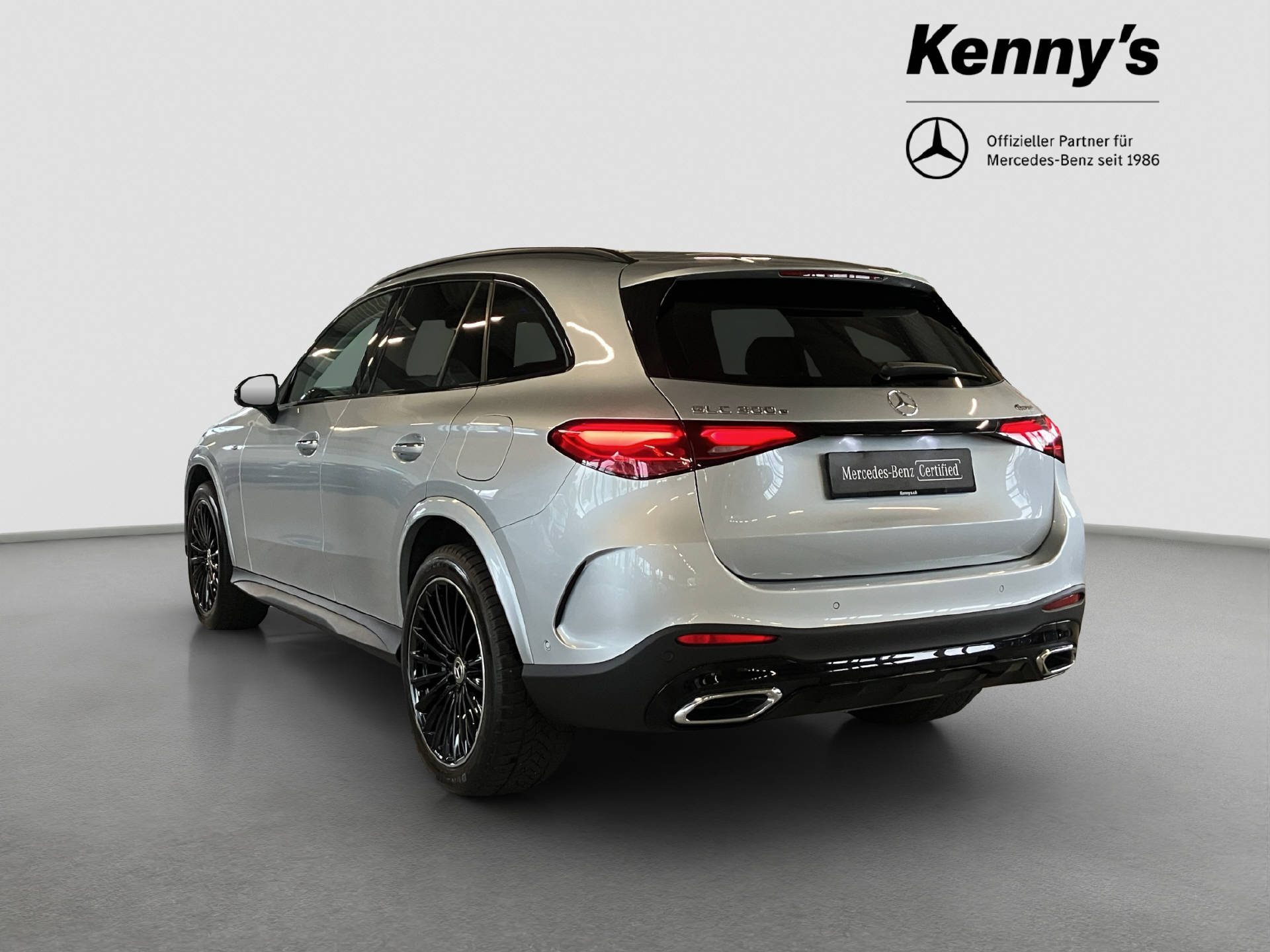 MERCEDES-BENZ GLC 300 e EQ Star AMG Line-image-4
