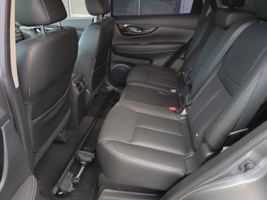 NISSAN X-Trail 2.0dCi tekna 4x4-image-5