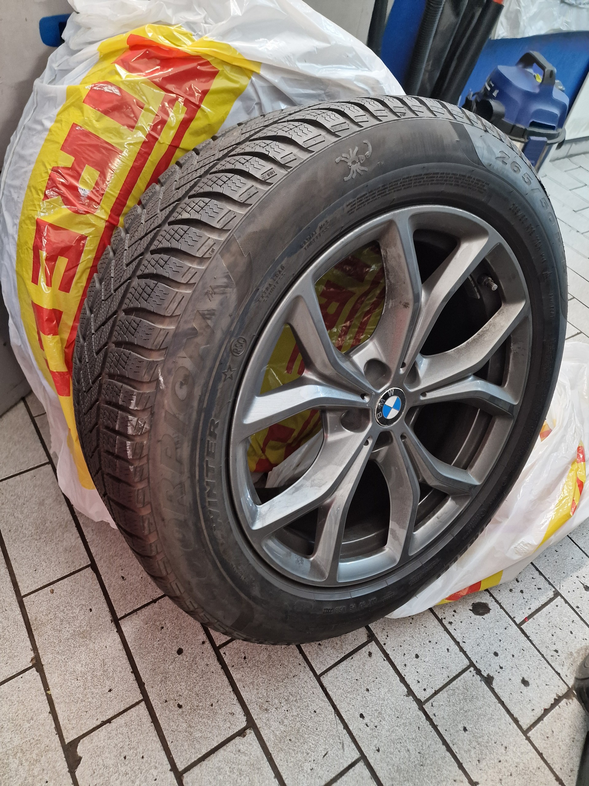BMW X5 xDrive 40i Steptronic M- Sport 8xAlu Luftfahrw 24Mt Gara-image-35