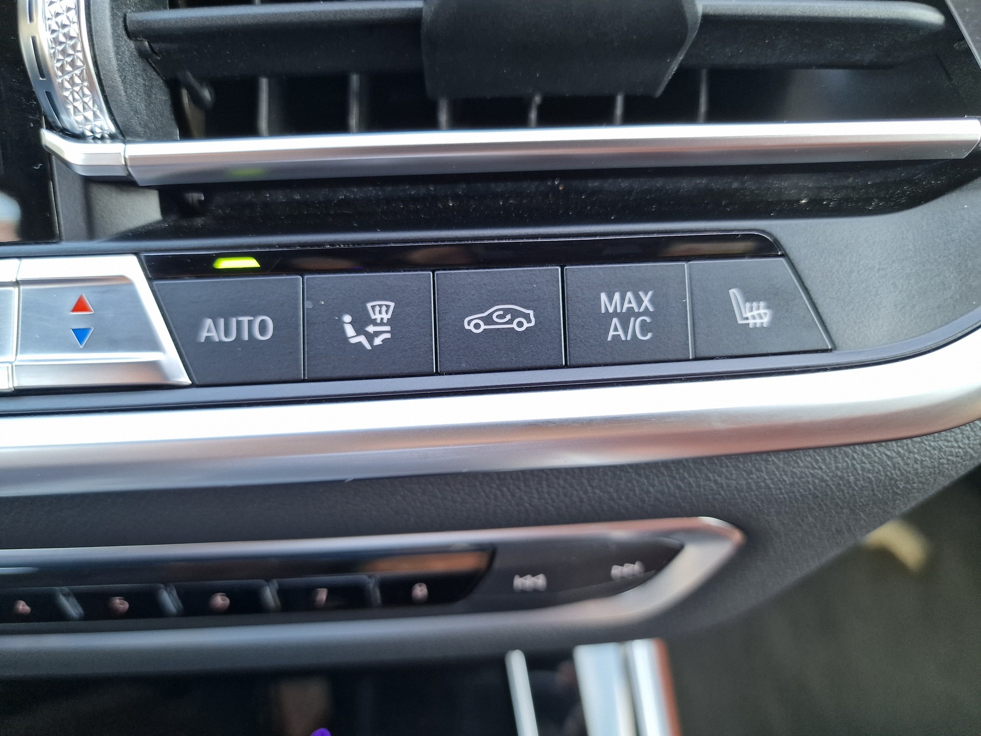 BMW X5 xDrive 40i Steptronic M- Sport 8xAlu Luftfahrw 24Mt Gara-image-29