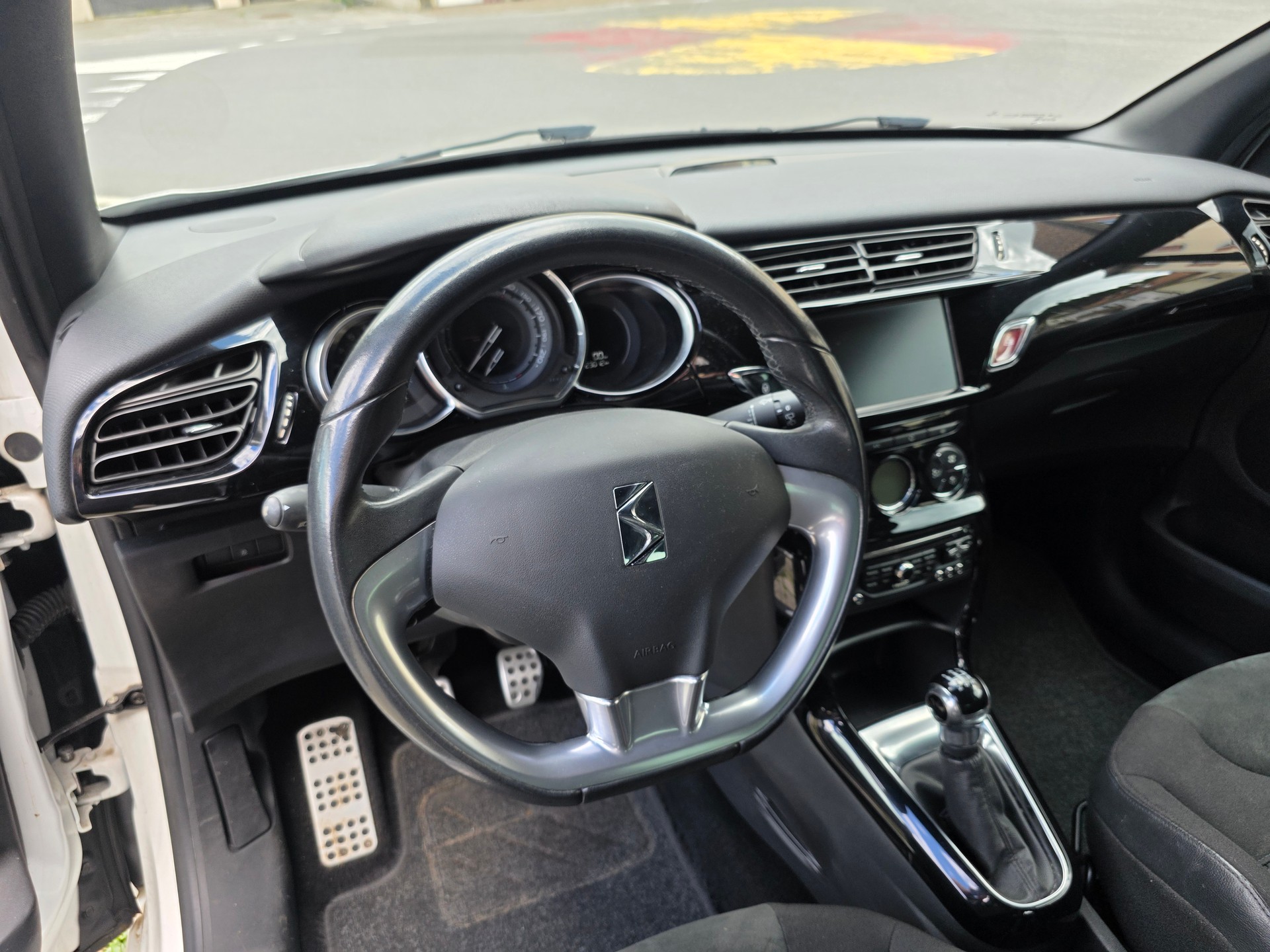 DS AUTOMOBILES DS3 1.6 VTi SO Chic-image-7
