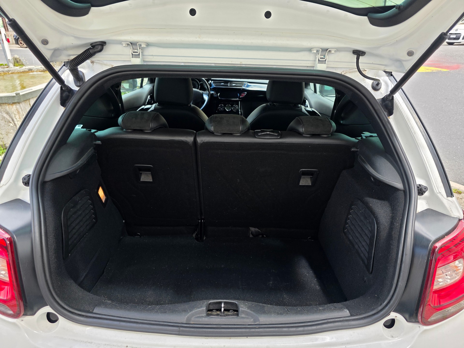 DS AUTOMOBILES DS3 1.6 VTi SO Chic-image-11