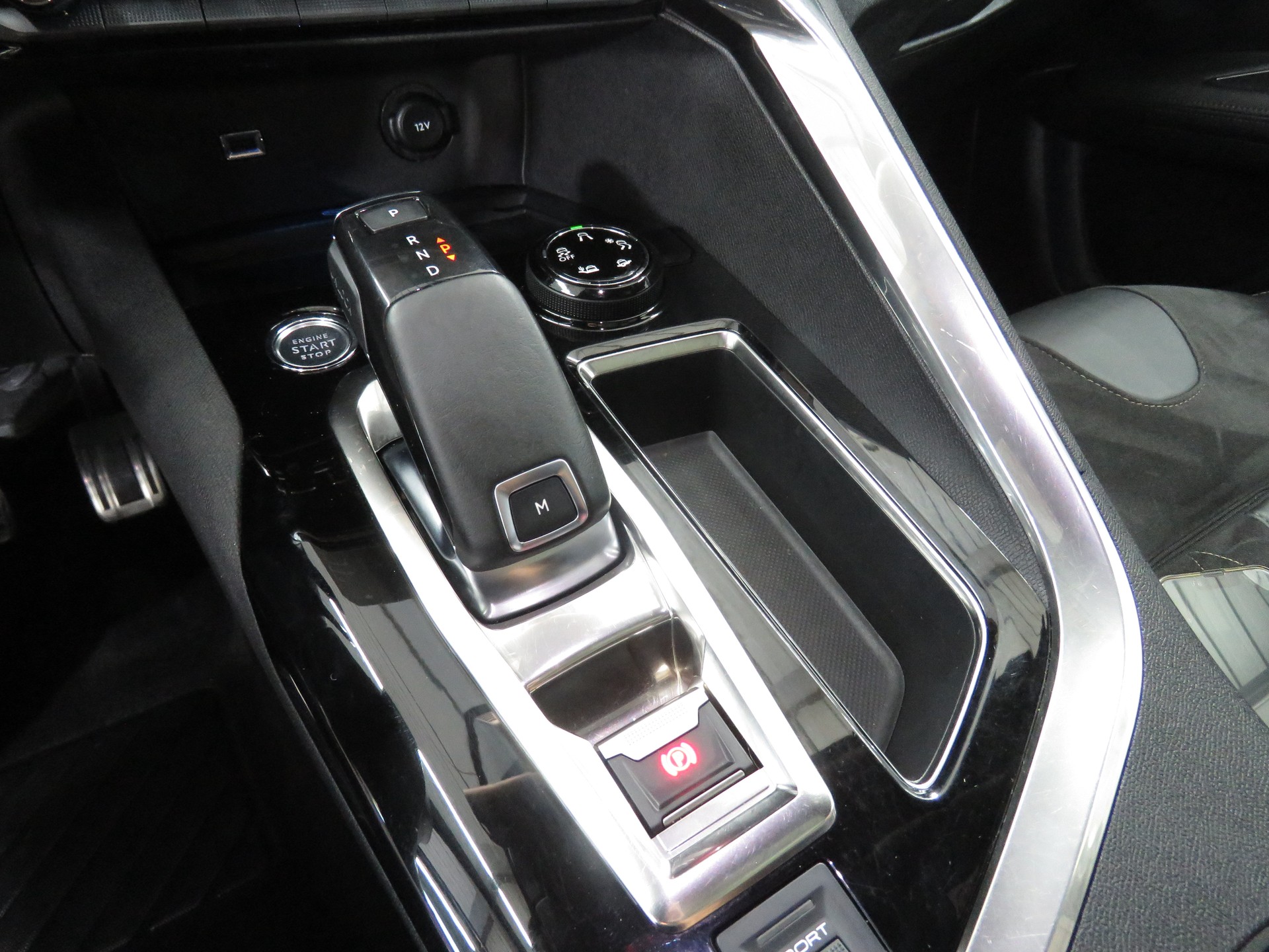 PEUGEOT 3008 2.0 BlueHDi GT EAT (Automat)-image-15