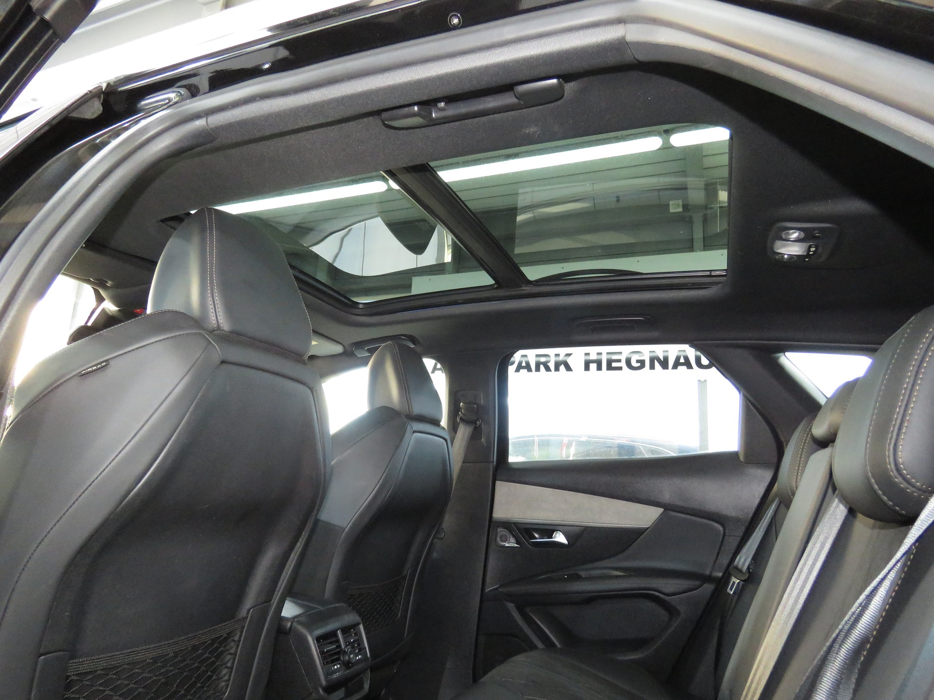 PEUGEOT 3008 2.0 BlueHDi GT EAT (Automat)-image-9