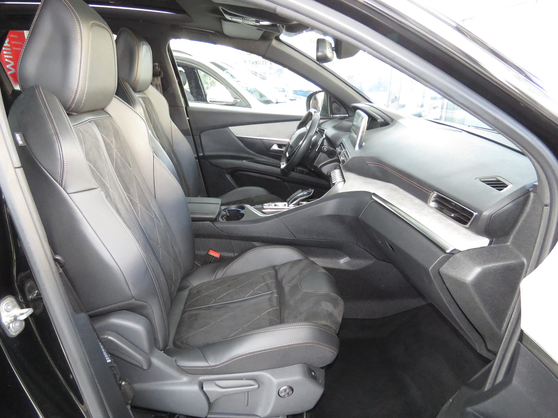 PEUGEOT 3008 2.0 BlueHDi GT EAT (Automat)-image-12