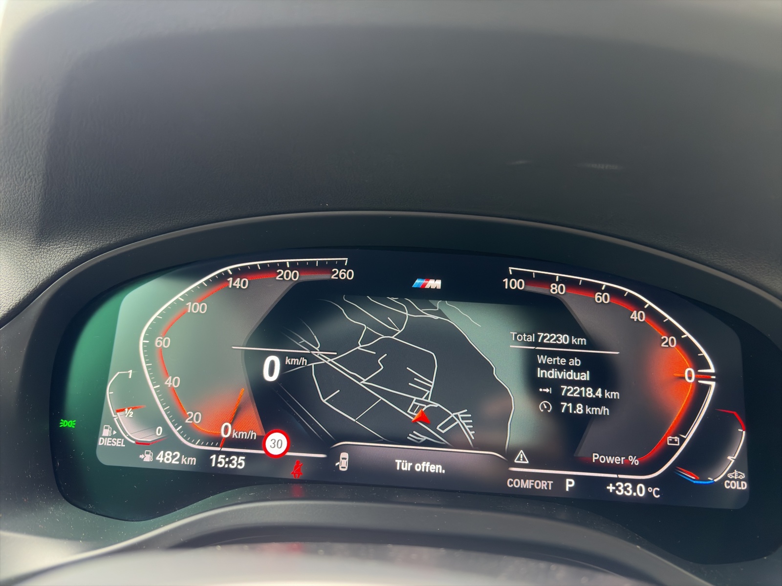 BMW X4 30d xDrive-image-12