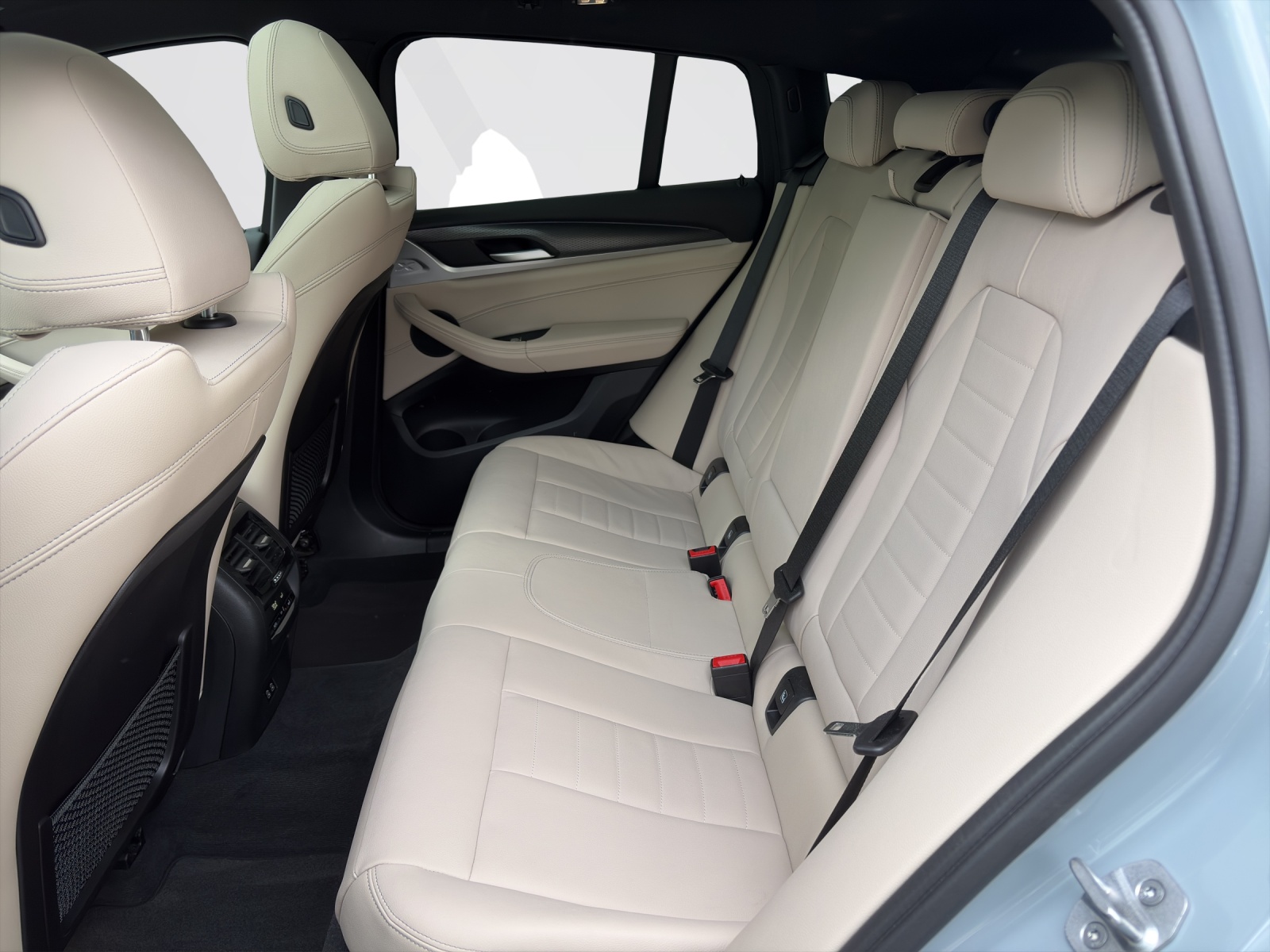 BMW X4 30d xDrive-image-18