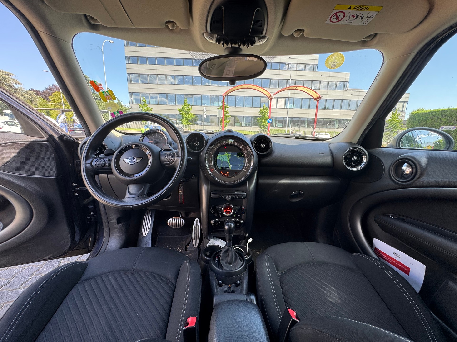 MINI 1.6i Cooper S ALL4-image-5