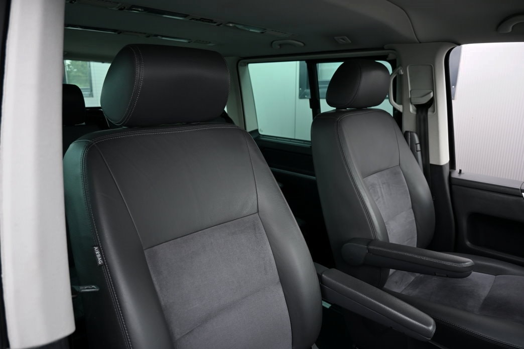 VW T5 Multivan 2.0 TDI CR Highline 4Motion-image-5