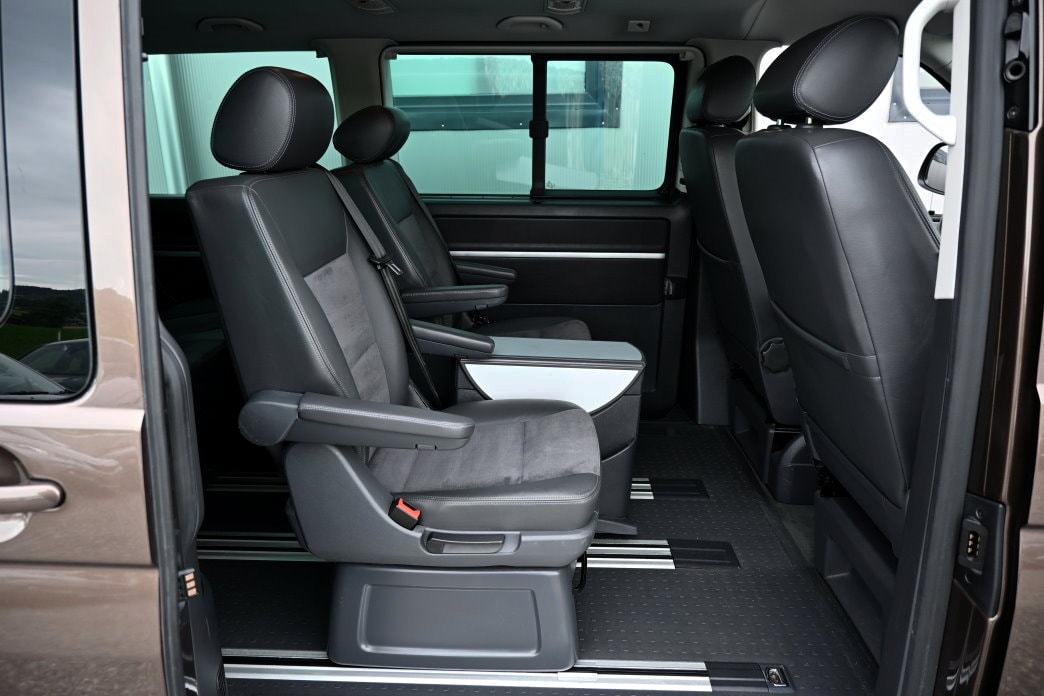 VW T5 Multivan 2.0 TDI CR Highline 4Motion-image-7