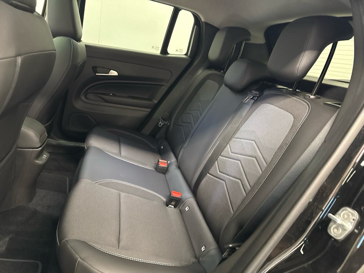 JEEP Avenger 1.2 Turbo MHEV Summit Sky-image-11