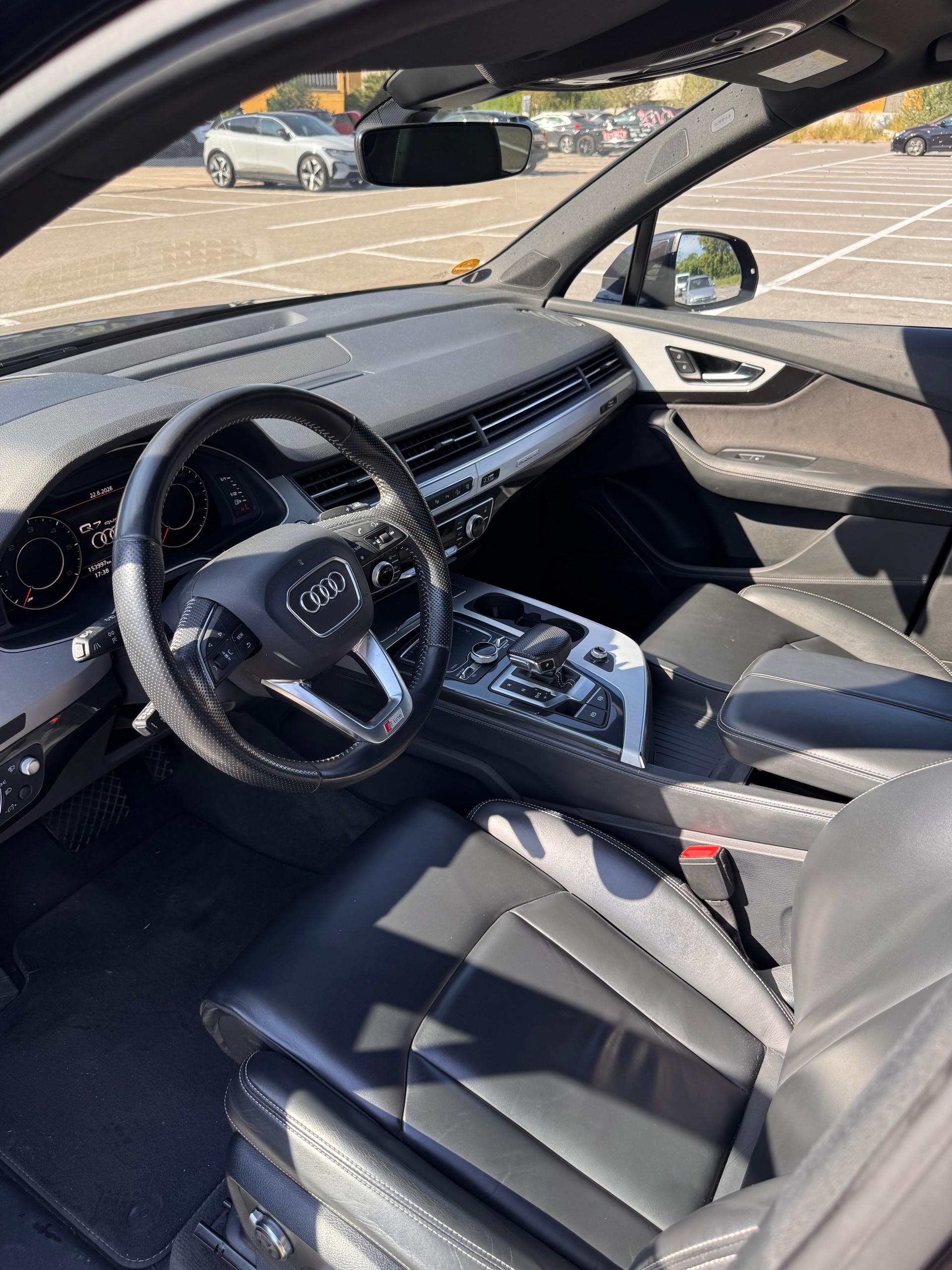 AUDI Q7 3.0 TDI quattro tiptronic-image-8