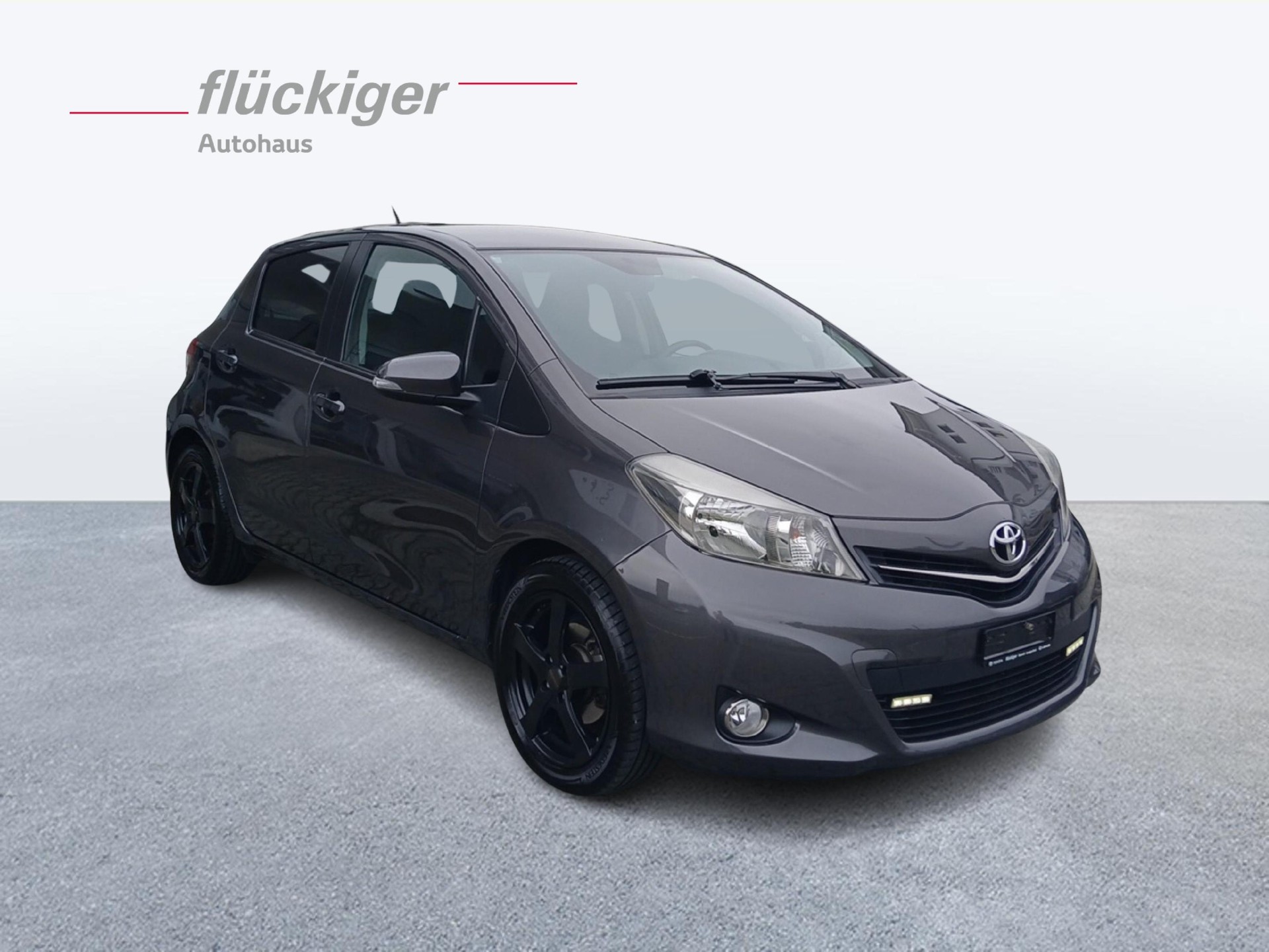TOYOTA Yaris 1.33 VVT-i Style-image-2