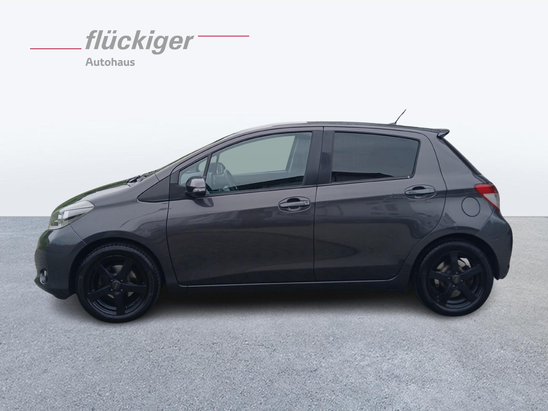 TOYOTA Yaris 1.33 VVT-i Style-image-7