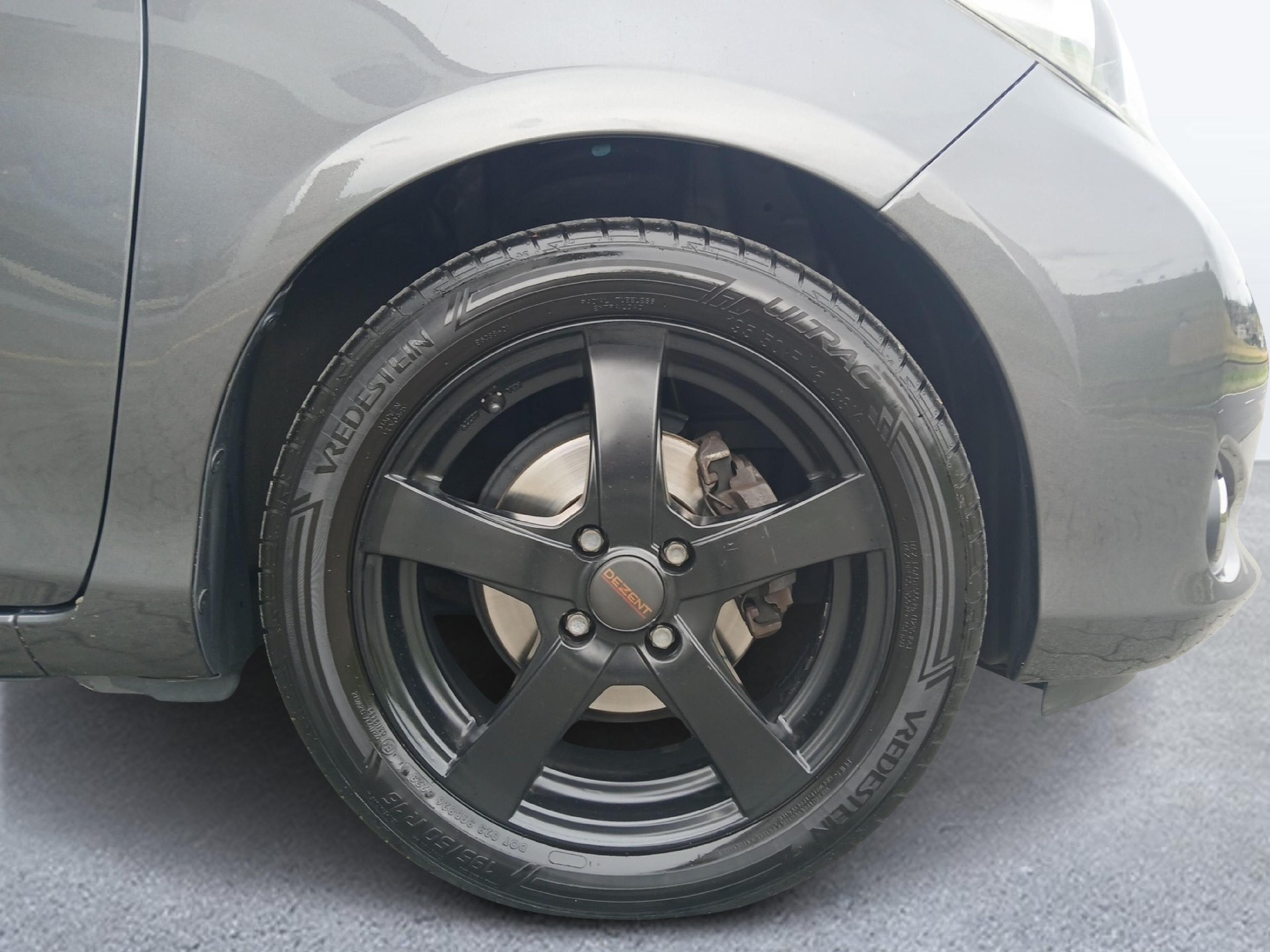 TOYOTA Yaris 1.33 VVT-i Style-image-15