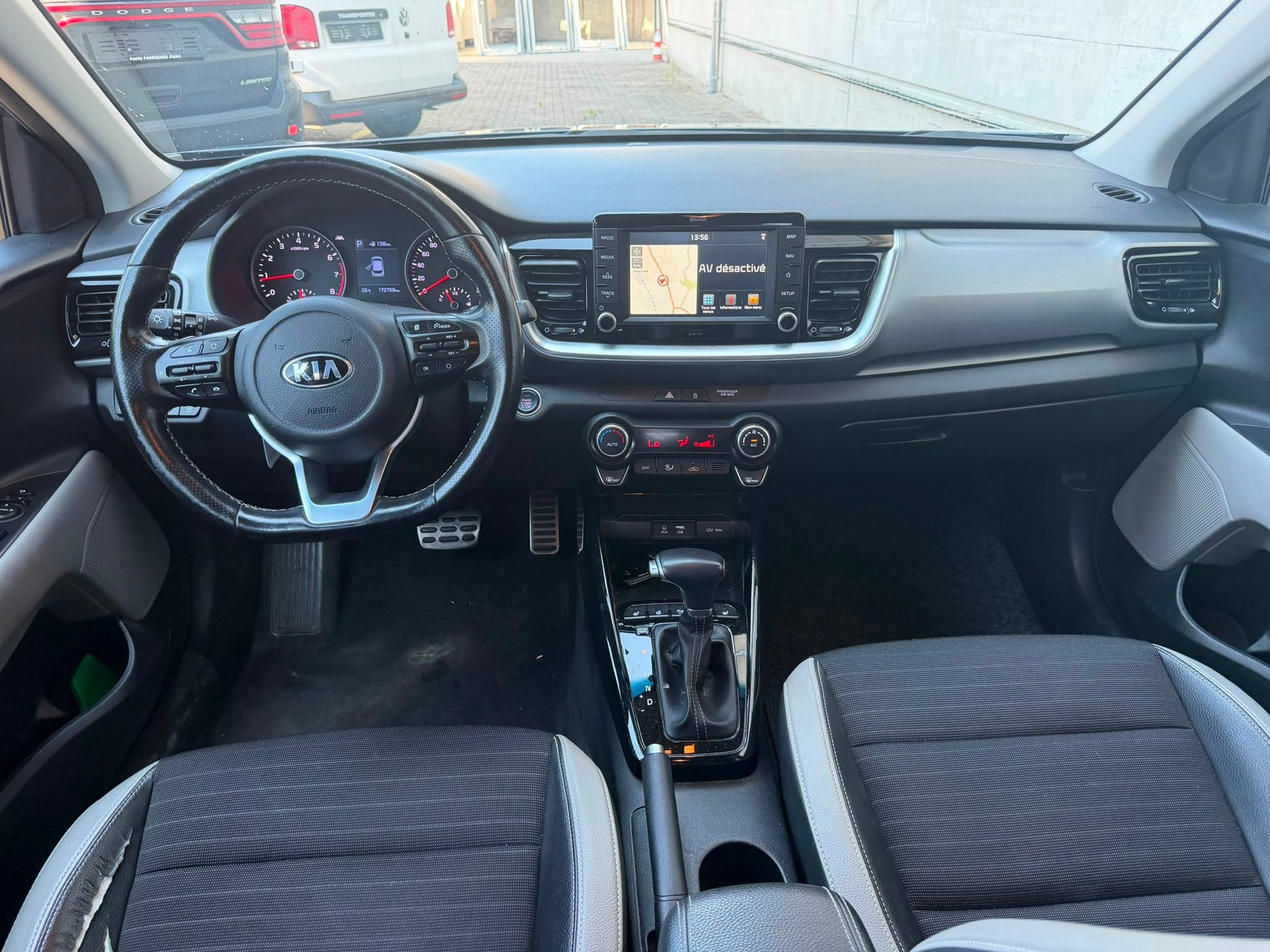 KIA Stonic 1.0 T-GDi-image-8