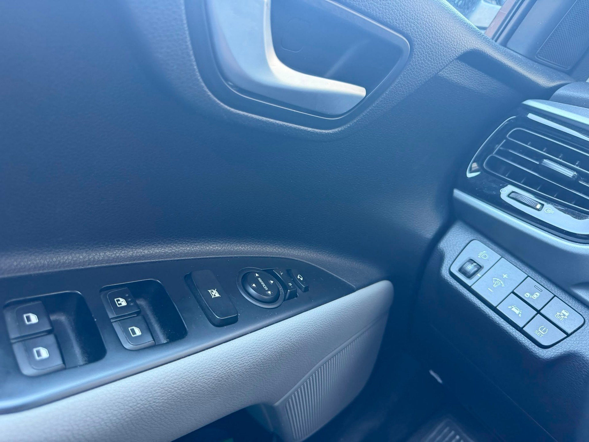 KIA Stonic 1.0 T-GDi-image-11