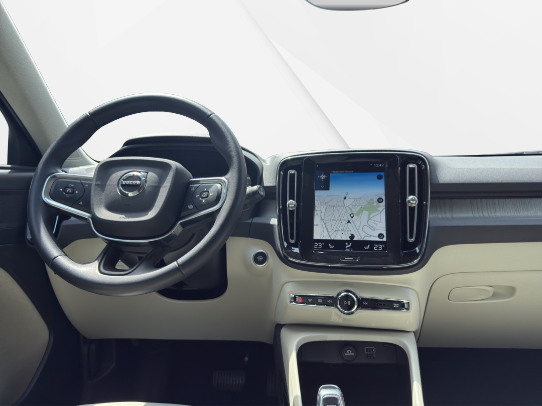 VOLVO XC40 B4 Benzin Mild Hybrid AWD Inscription Geartronic-image-9