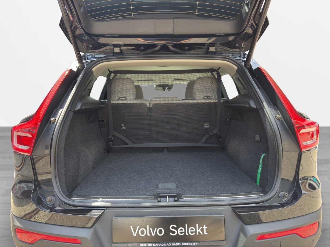 VOLVO XC40 B4 Benzin Mild Hybrid AWD Inscription Geartronic-image-12