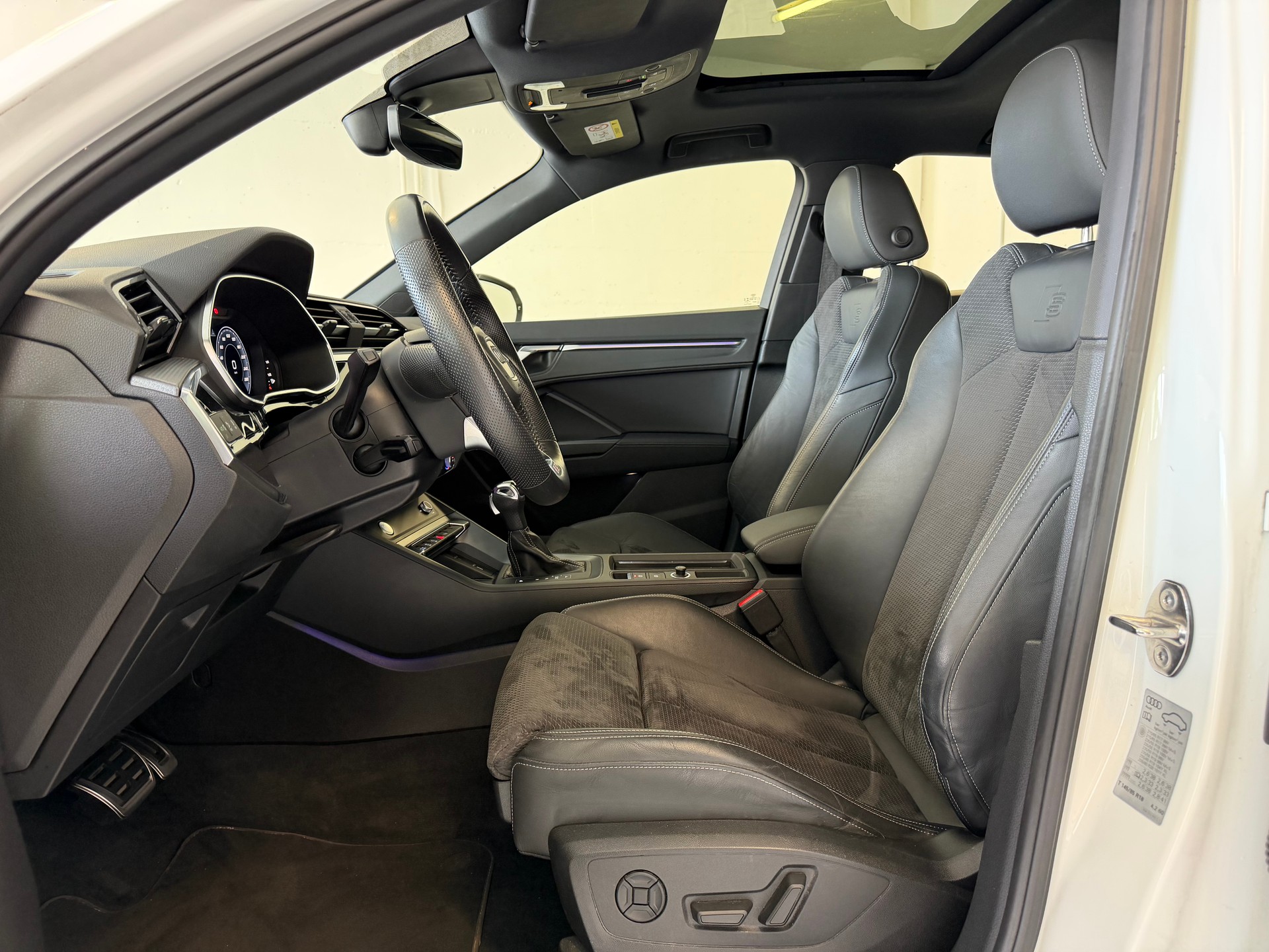 AUDI 2.0 45 TFSI S line quattro S-Tronic-image-2