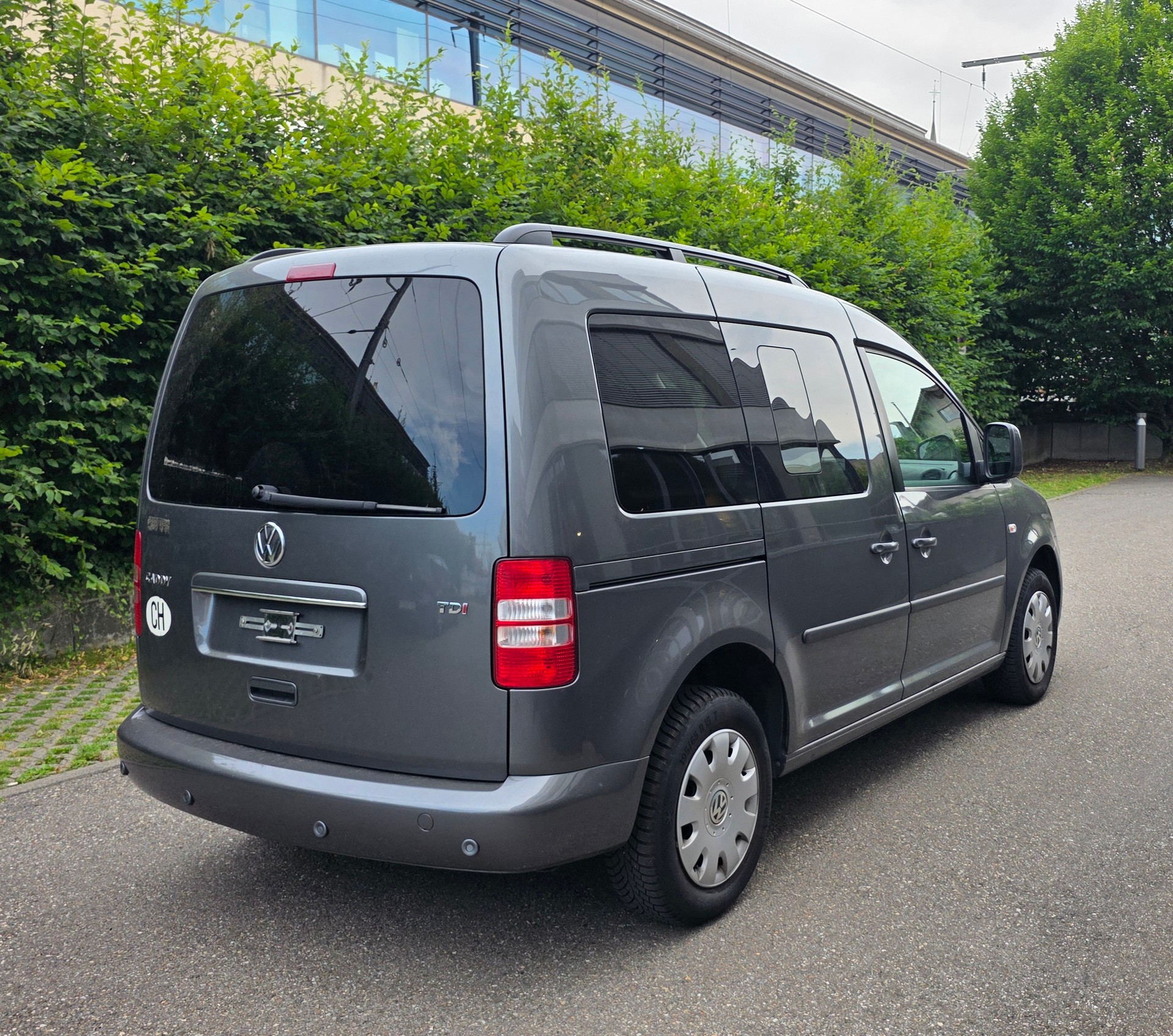 VW Caddy 1.6 TDI CR Highline ADSG-image-5