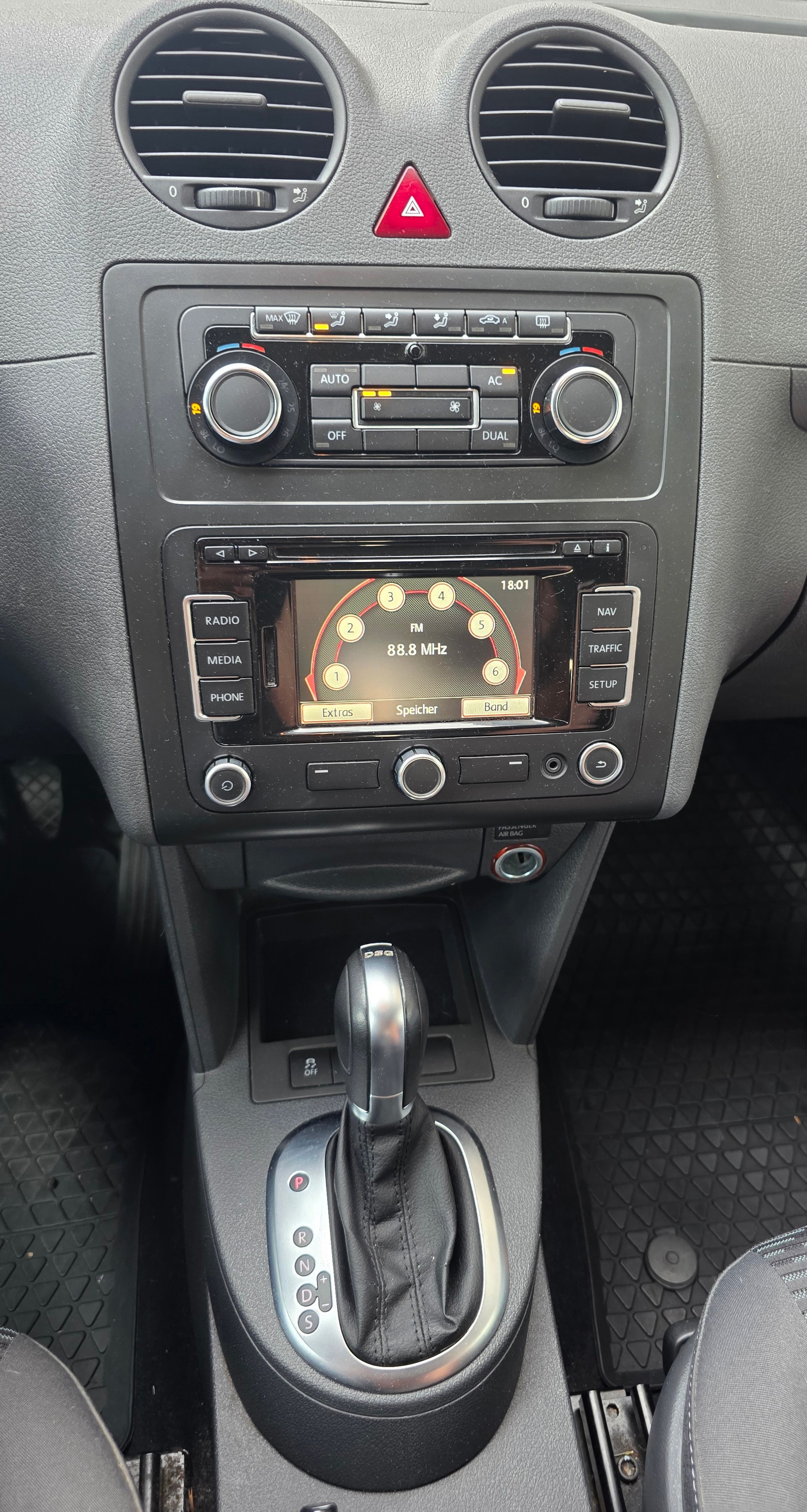 VW Caddy 1.6 TDI CR Highline ADSG-image-11