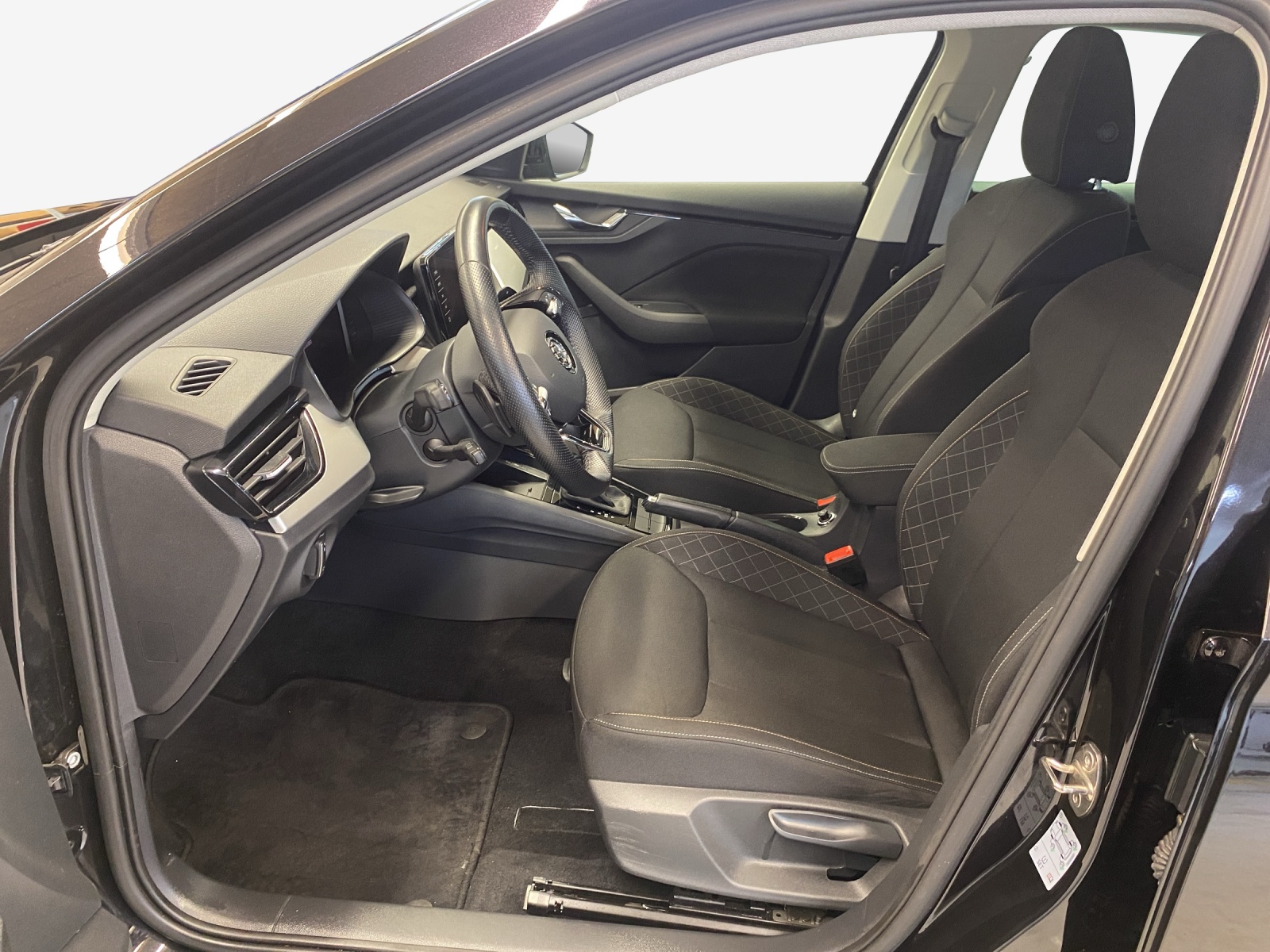 SKODA Scala 1.0 TSI Drive 125 DSG-image-7