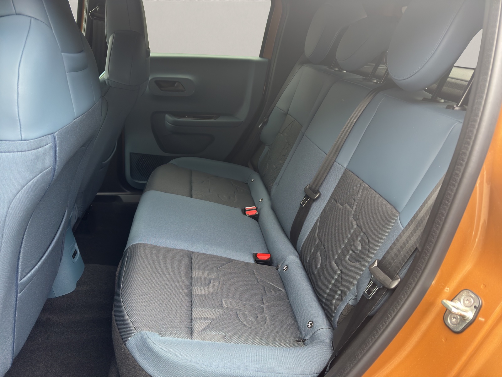 FIAT Grande Panda 1.2 Hybrid Icon-image-14