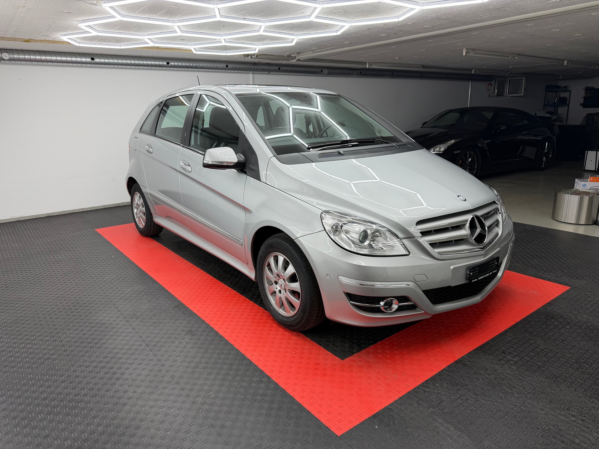 MERCEDES-BENZ B 180 Selection Autotronic-image-2