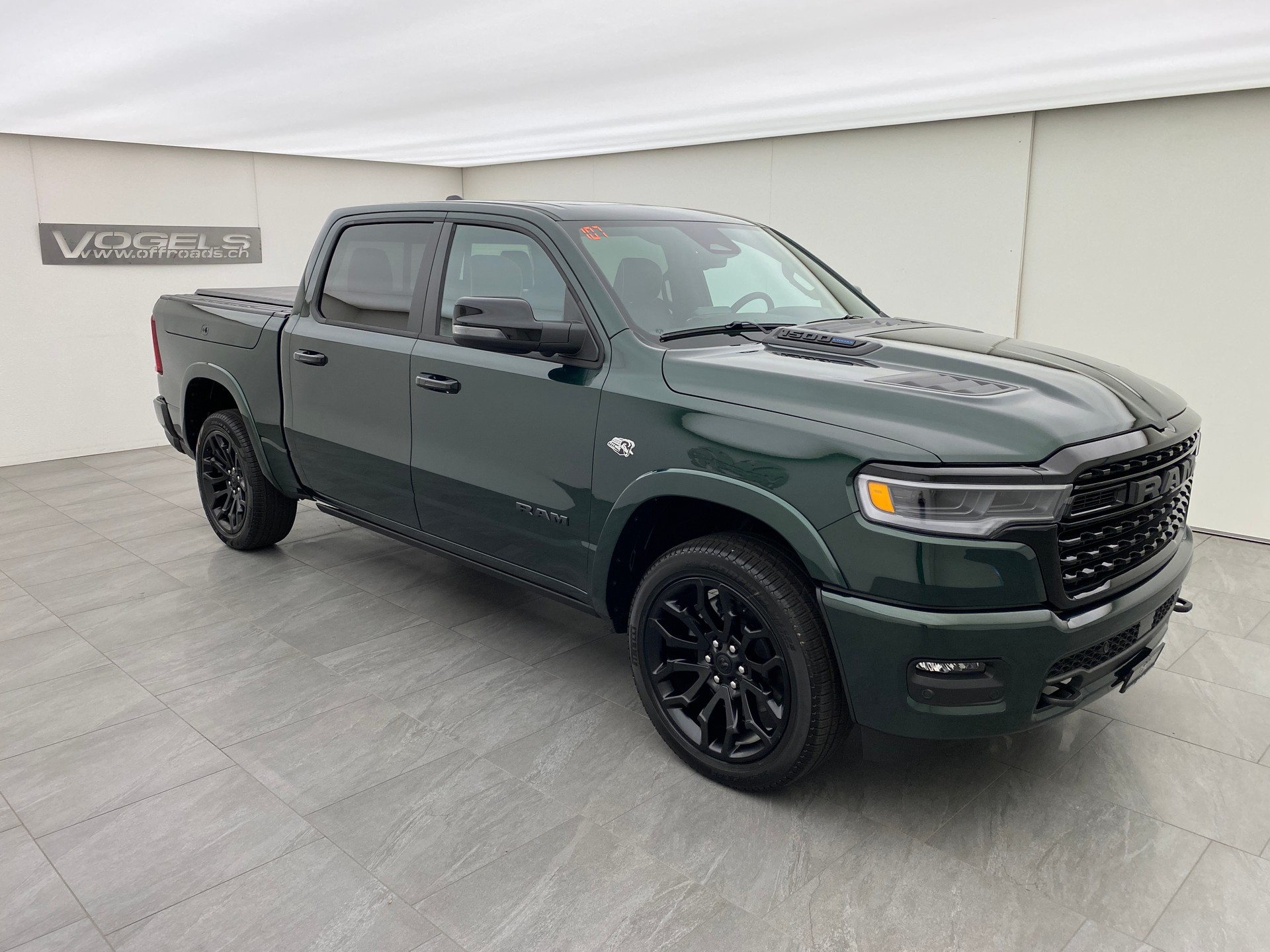 DODGE Ram 1500 5.7 Limited Night eTorque MY 2026-image-2