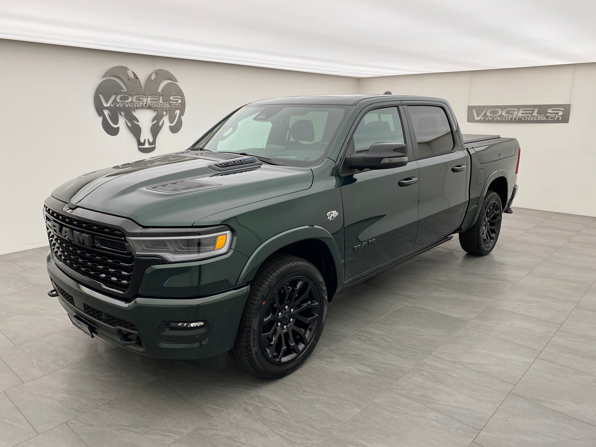 DODGE Ram 1500 5.7 Limited Night eTorque MY 2026-image-0