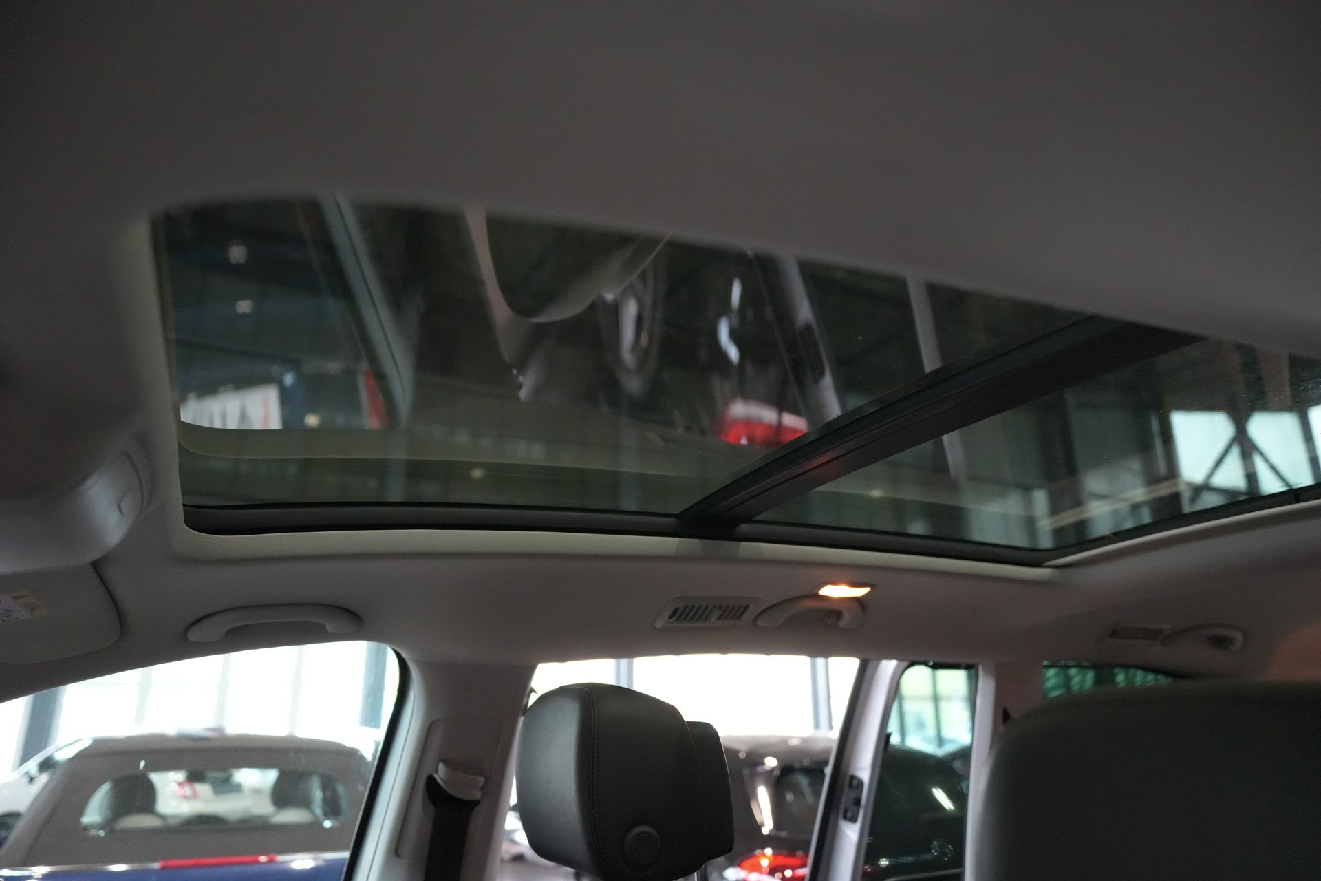 VW Sharan 2.0 TDI BMT Comfortline 4Motion DSG-image-11
