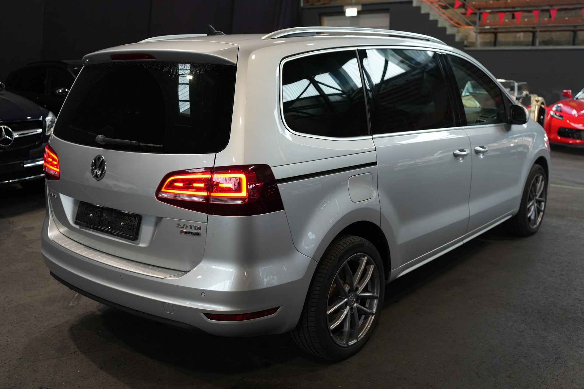 VW Sharan 2.0 TDI BMT Comfortline 4Motion DSG-image-3