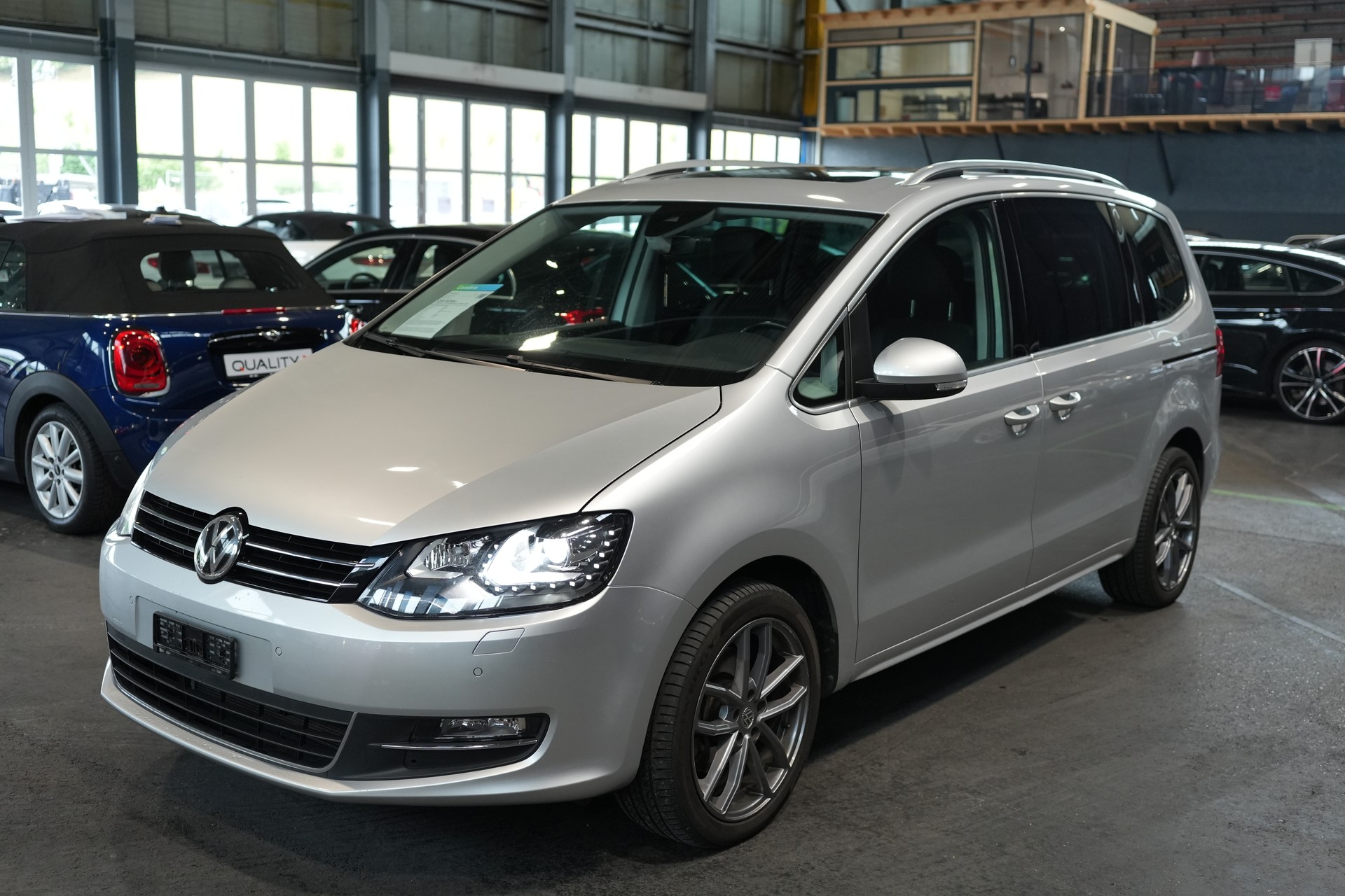 VW Sharan 2.0 TDI BMT Comfortline 4Motion DSG-image-0