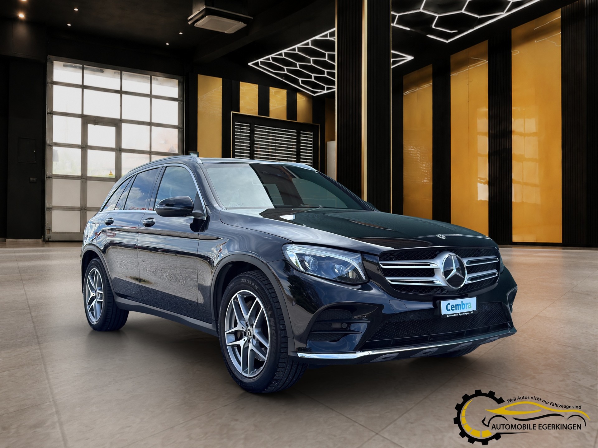 MERCEDES-BENZ GLC 250 AMG Line 4m-image-2