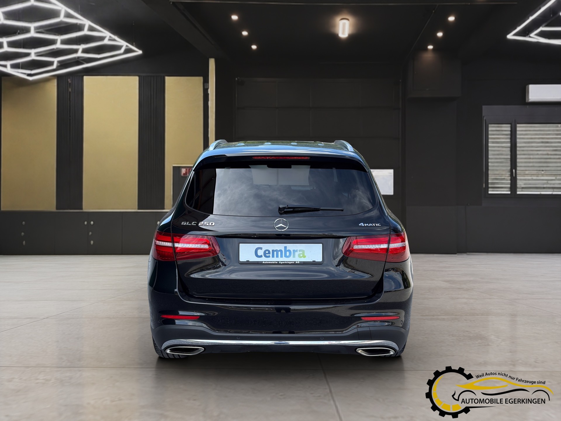 MERCEDES-BENZ GLC 250 AMG Line 4m-image-5