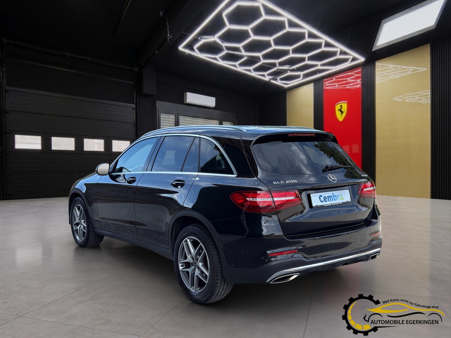 MERCEDES-BENZ GLC 250 AMG Line 4m-image-6