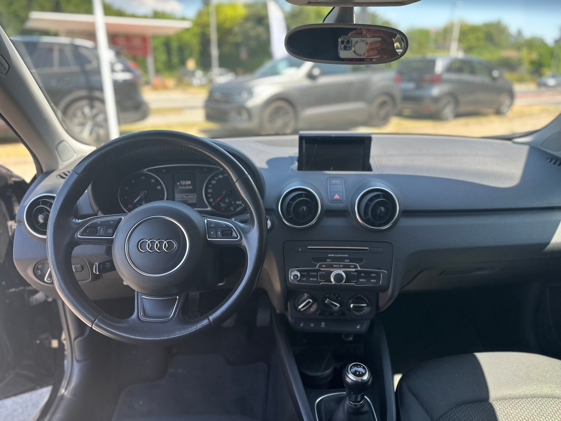 AUDI A1 Sportback 1.0 TFSI Sport-image-9