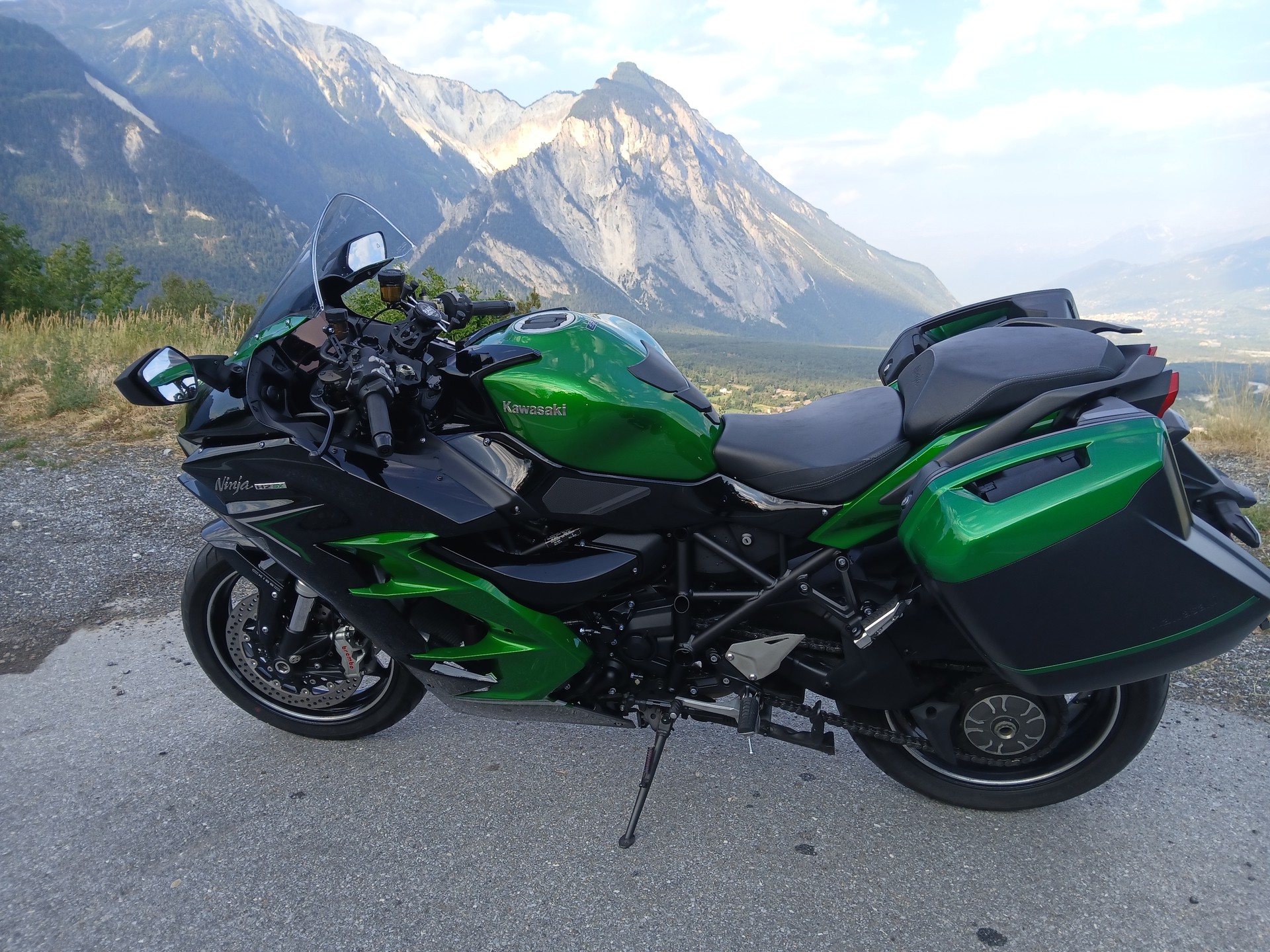 KAWASAKI Ninja H2 SX SE Tourer-showroom-element-1