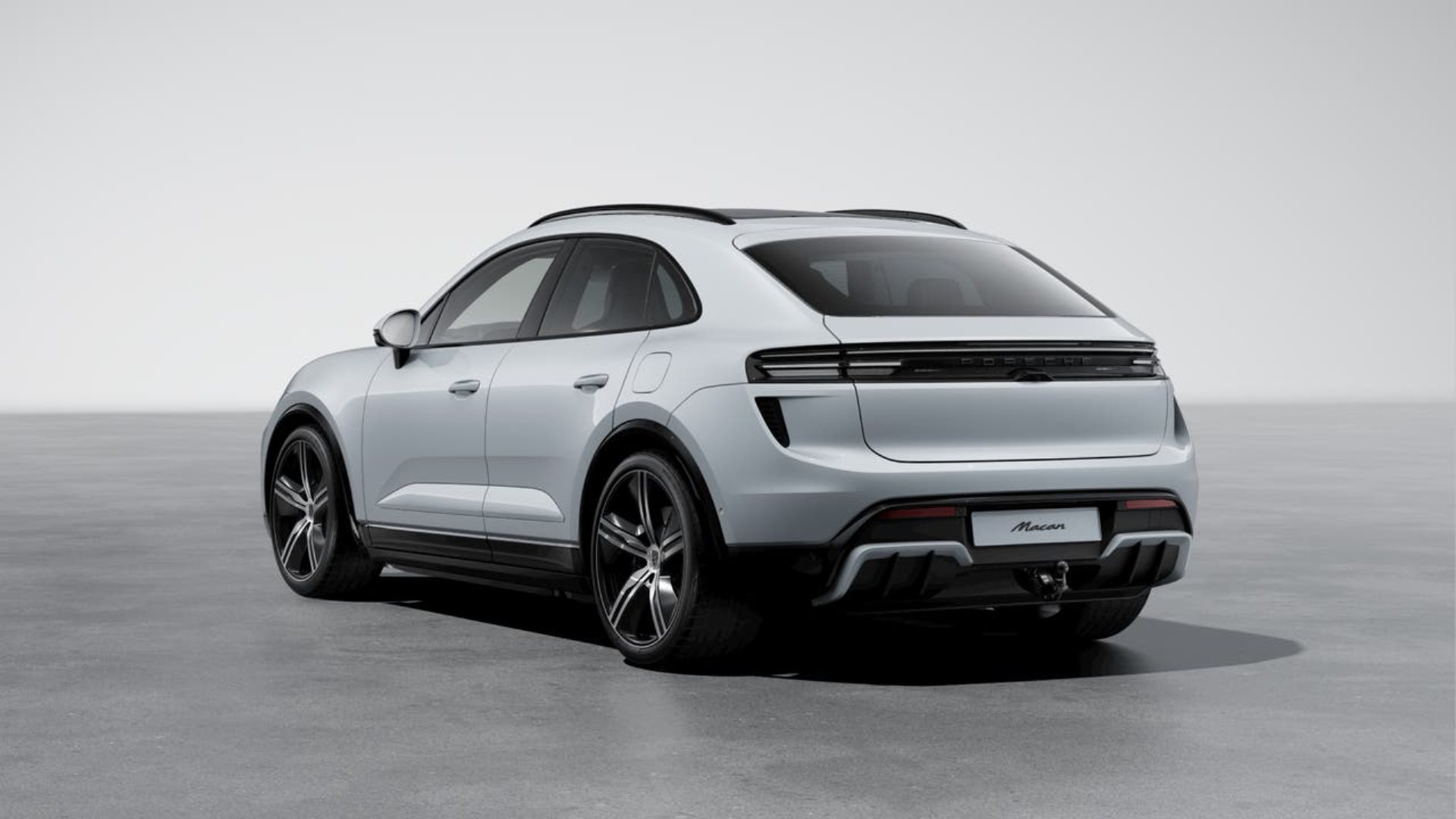 PORSCHE Macan Turbo-showroom-element-2