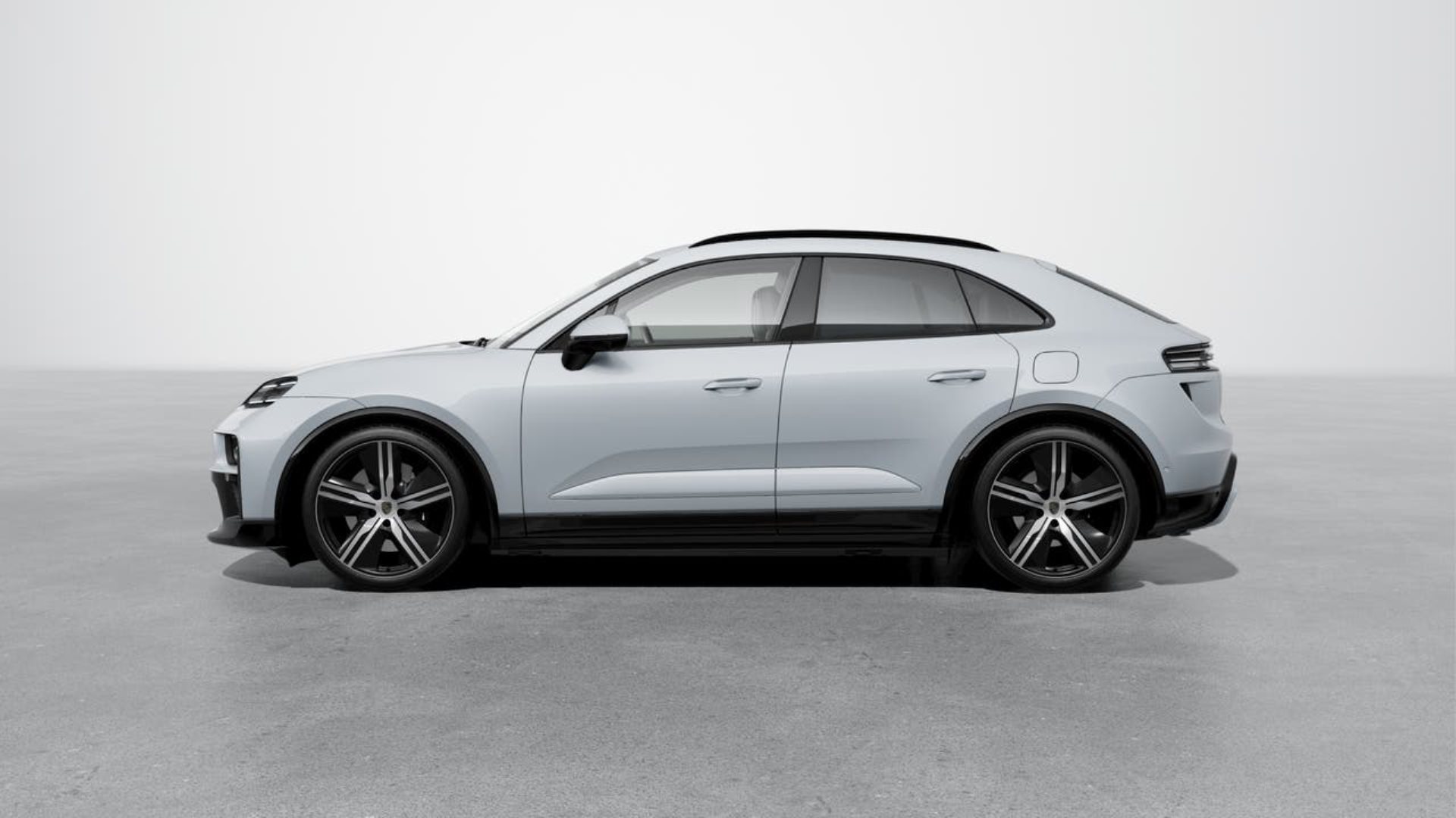PORSCHE Macan Turbo-showroom-element-1