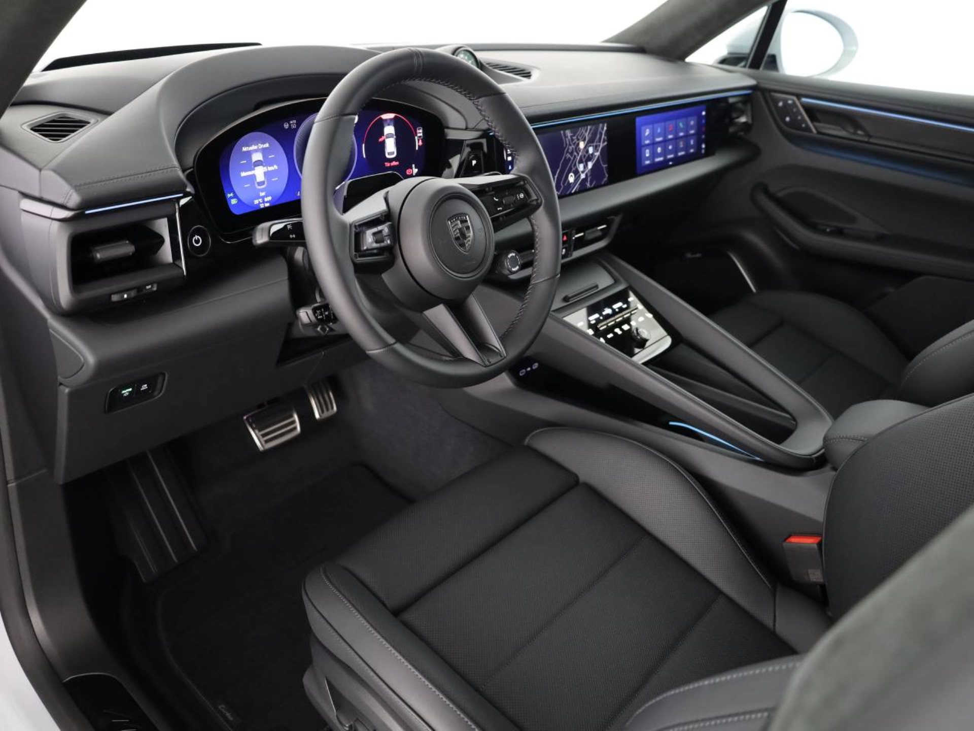 PORSCHE Macan Turbo-image-3