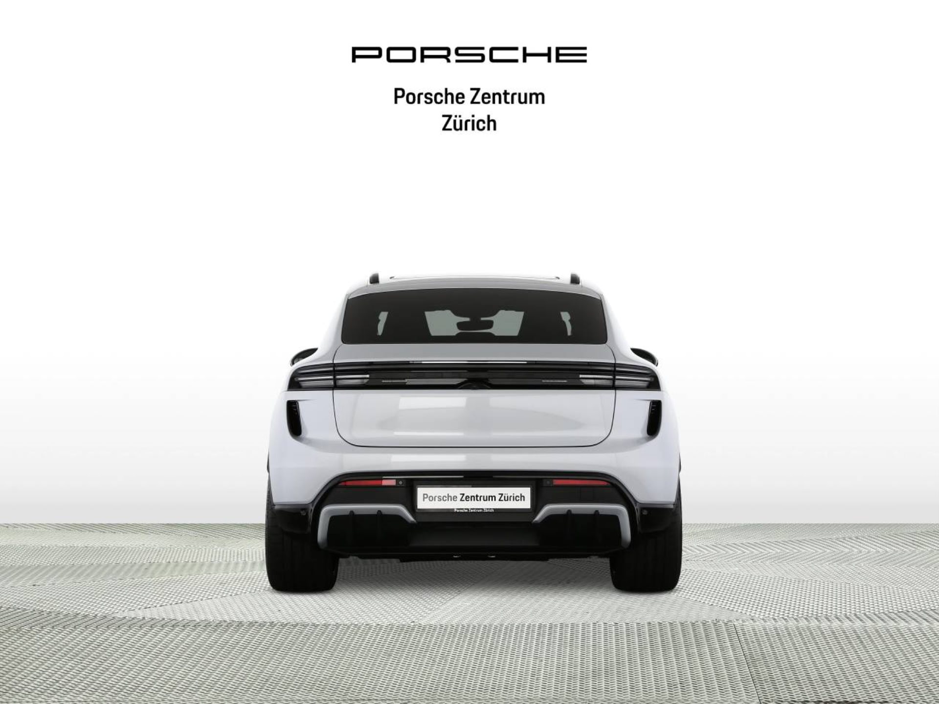 PORSCHE Macan Turbo-image-6
