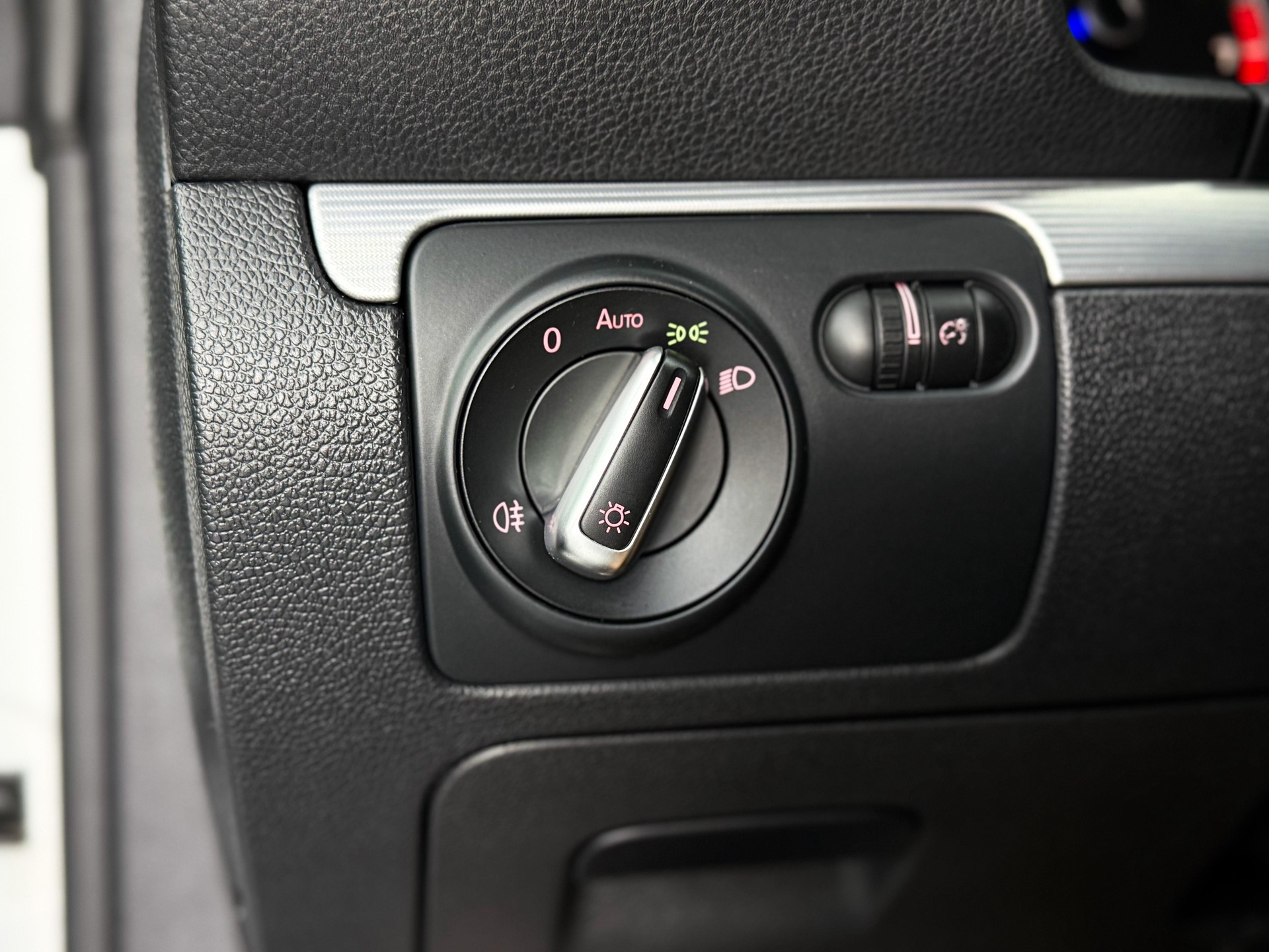 VW Scirocco 2.0 TSI R DSG-image-19