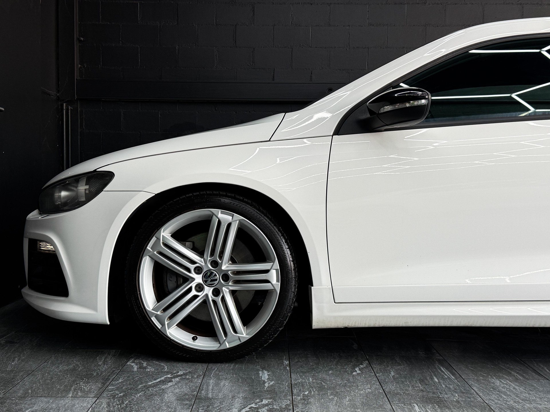 VW Scirocco 2.0 TSI R DSG-image-5
