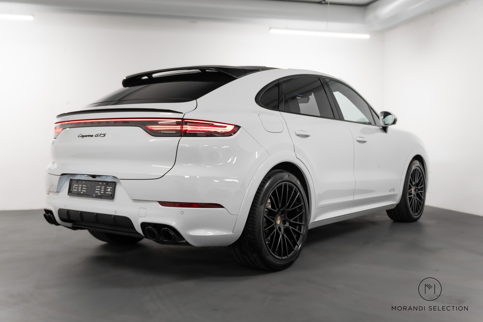 PORSCHE Cayenne Coupé 4.0 V8 GTS-image-2