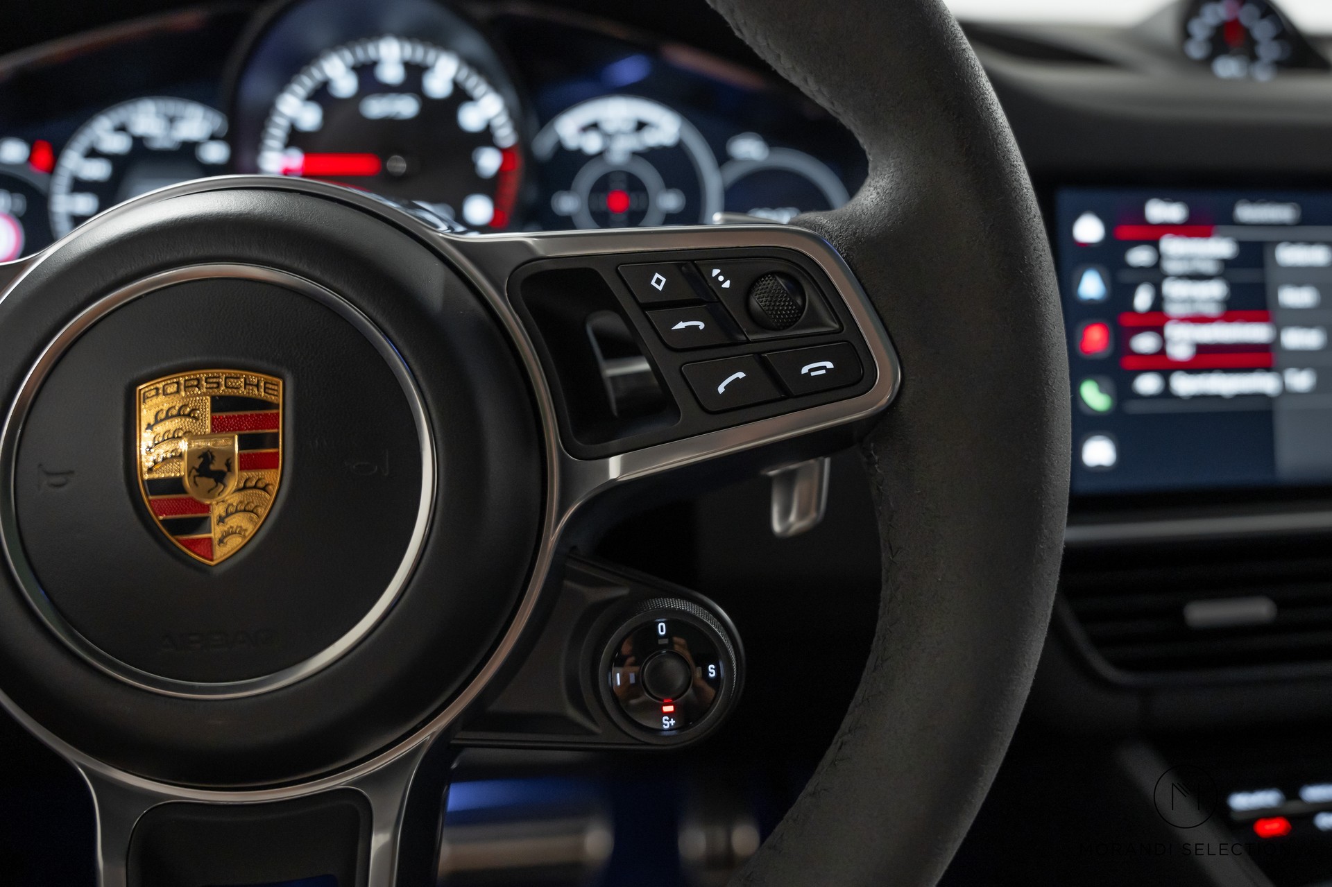 PORSCHE Cayenne Coupé 4.0 V8 GTS-image-25